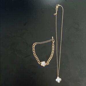 Elegant Fashion Jewelry Set - Necklace and Bracelet